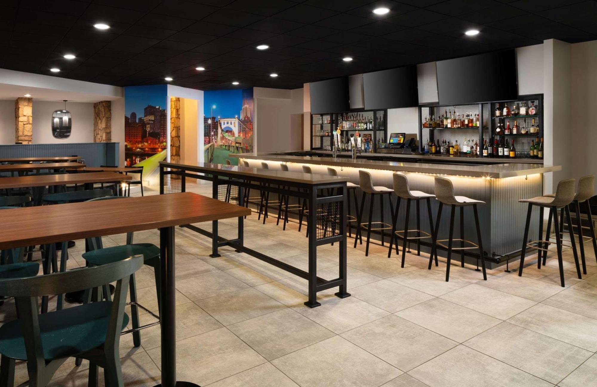Hotel Doubletree By Hilton Pittsburgh Airport Moon Township Zewnętrze zdjęcie